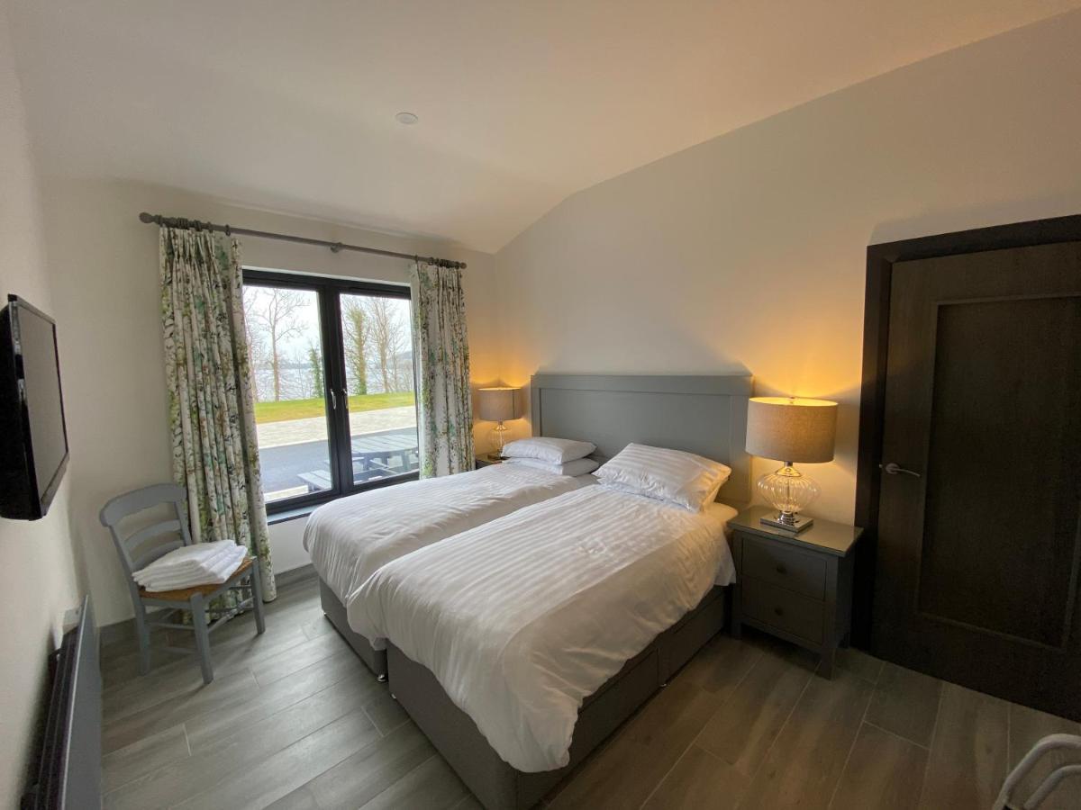 Tullybay Holiday Lodges เอนนิสคิลเลน ภายนอก รูปภาพ